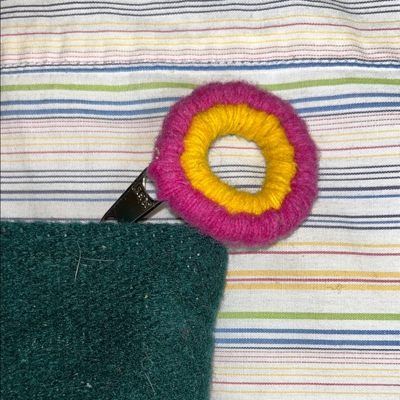 Playful Cat Design Textured Woolen‎ Cosmetic Pouch - Green and Yellow - Picture 4 of 7